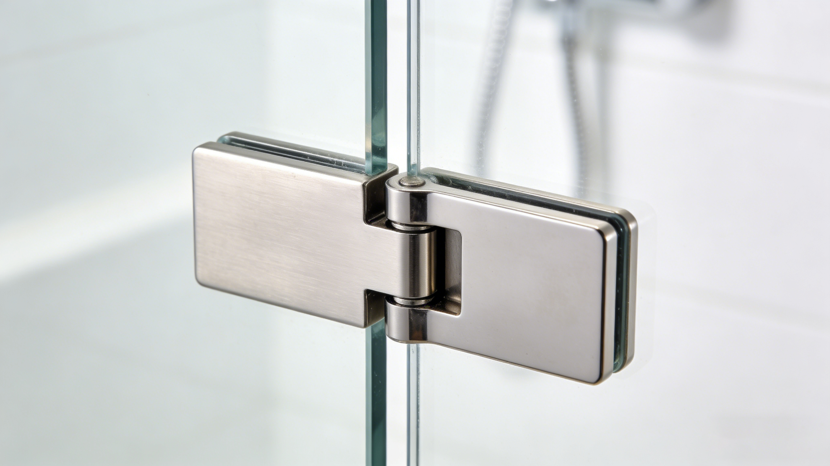 Como conectar a dobradiça do chuveiro de vidro ao vidro？